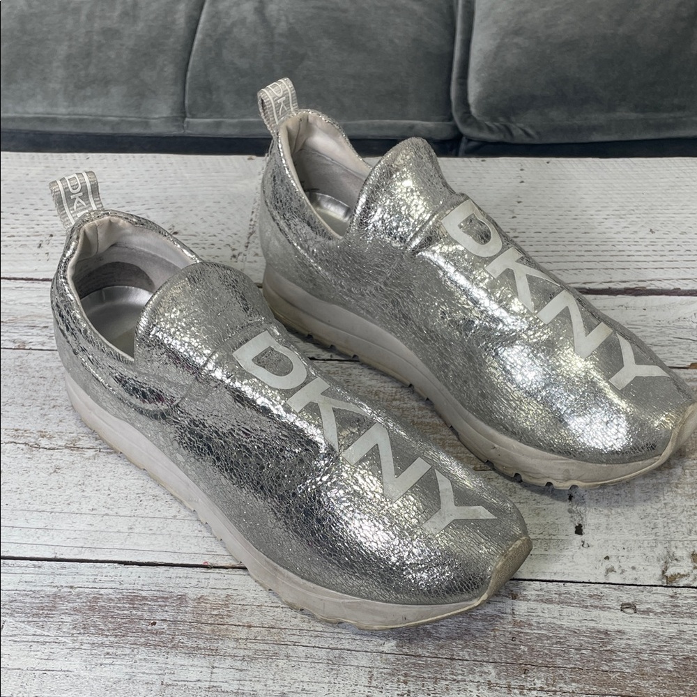 DKNY Women's Jadyn Metallic Silver Slip On Sneakers Size 8